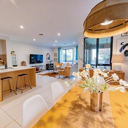 Stayau 4Br Designer Home In Knox Wantirna South Esterno foto